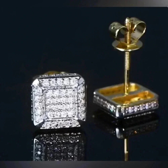 10 K Gold earrings for  men and women. Unisex - Picture 9 of 10